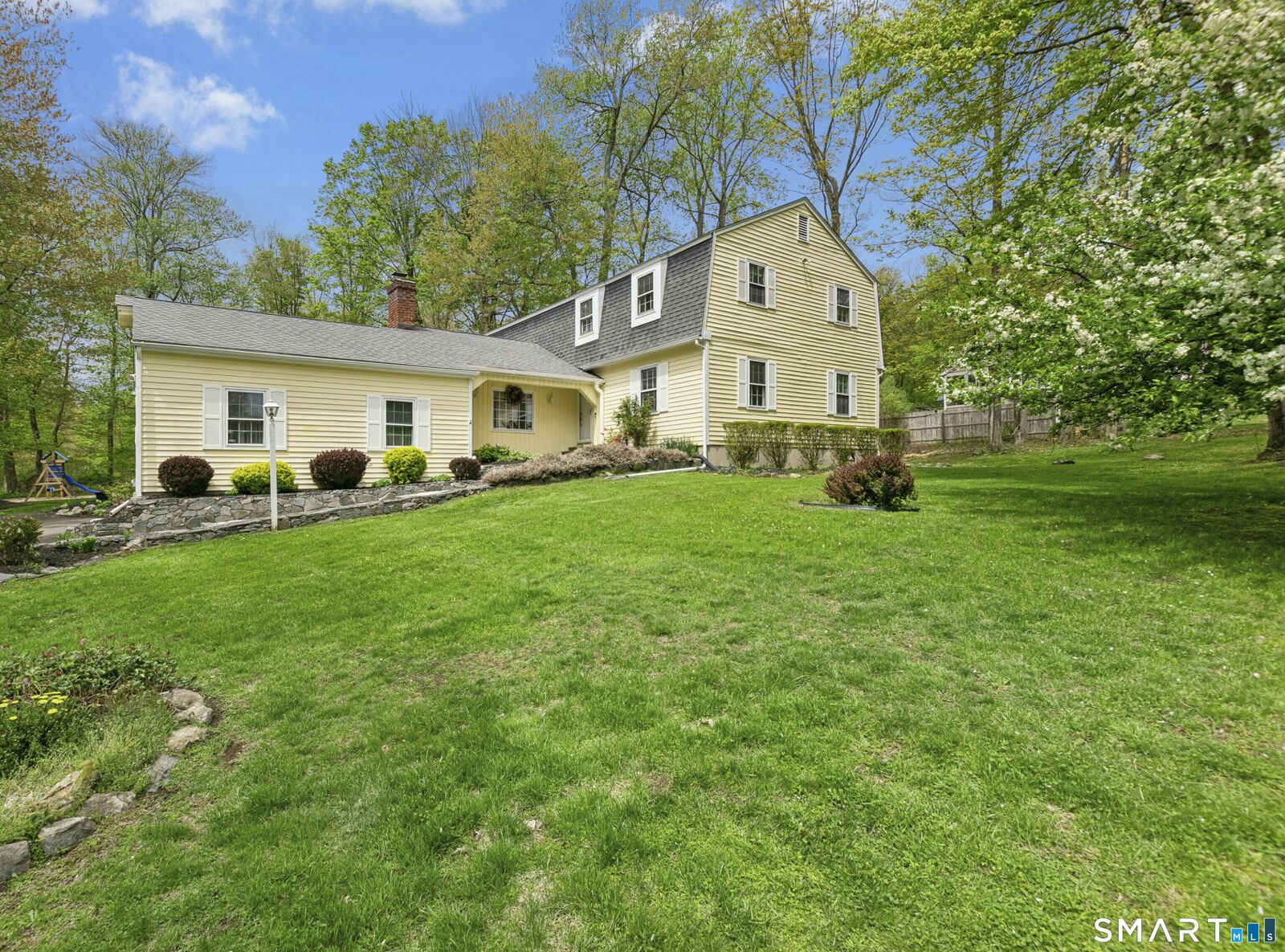 Property Photo:  12 Heritage Drive  CT 06811 