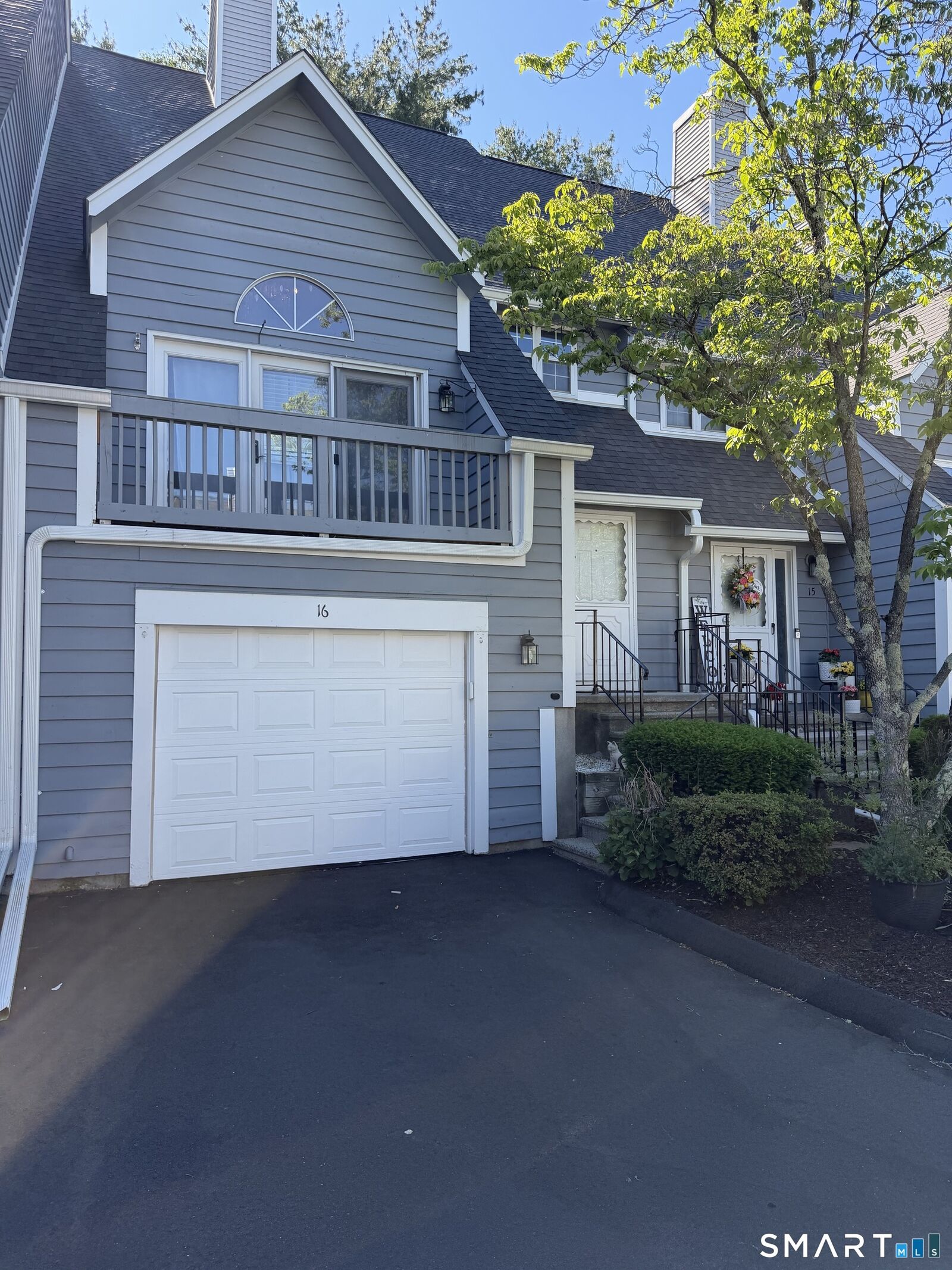 Property Photo: 16 Hawley Glen 16 CT 06614