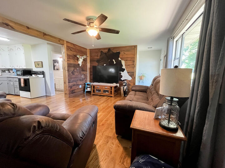 Property Photo:  313 Beatrice Street  MO 65791 
