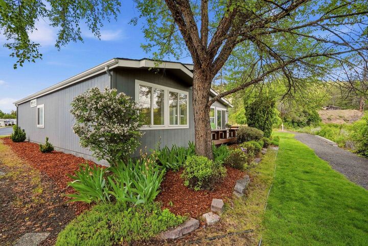Property Photo:  1021 W Sunny Creek Cir  WA 99224 