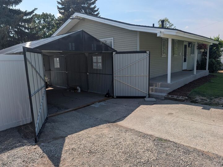 Property Photo:  2507 W Holyoke Ave  WA 99208 
