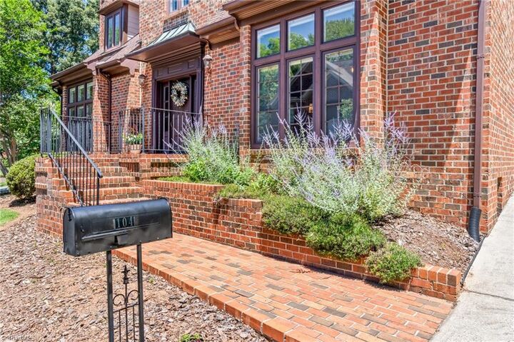 Property Photo:  104 Candlewyck Drive  NC 27104 