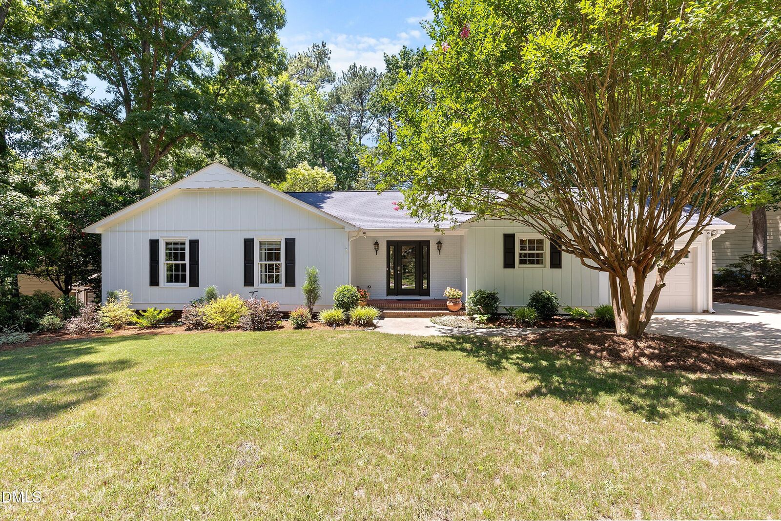 Property Photo: 429 Warren Avenue NC 27511