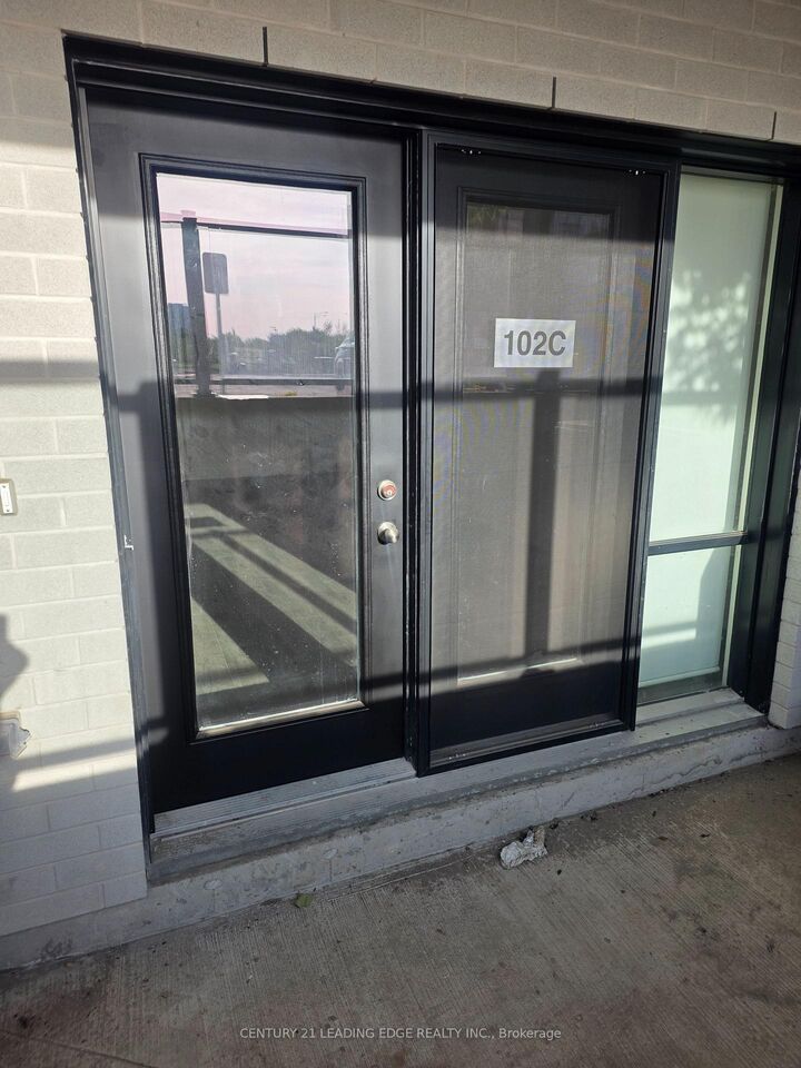 Photo de la propriété: 16 Melbourne Avenue 102C ON L2P 3J8
