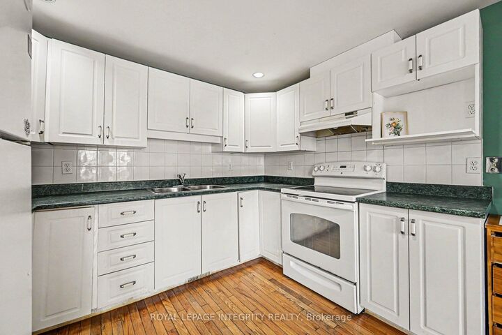 Property Photo: 168 Springwater Drive S ON K2M 2A1