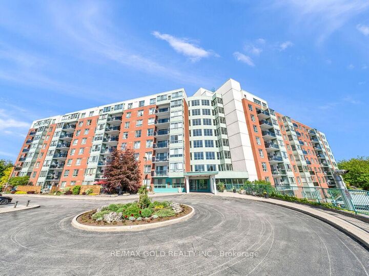 30 Blue Springs Drive 611 — photo 1