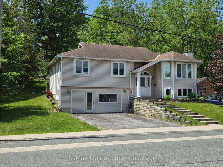 Property Photo: 14 McCamon Avenue ON K0K 3J0
