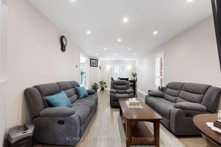 Property Photo:  64 Orchid Drive  ON L7A 2C8 