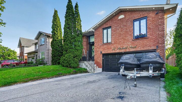 Property Photo: 57 Foxhunt Trail ON L1E 1E4