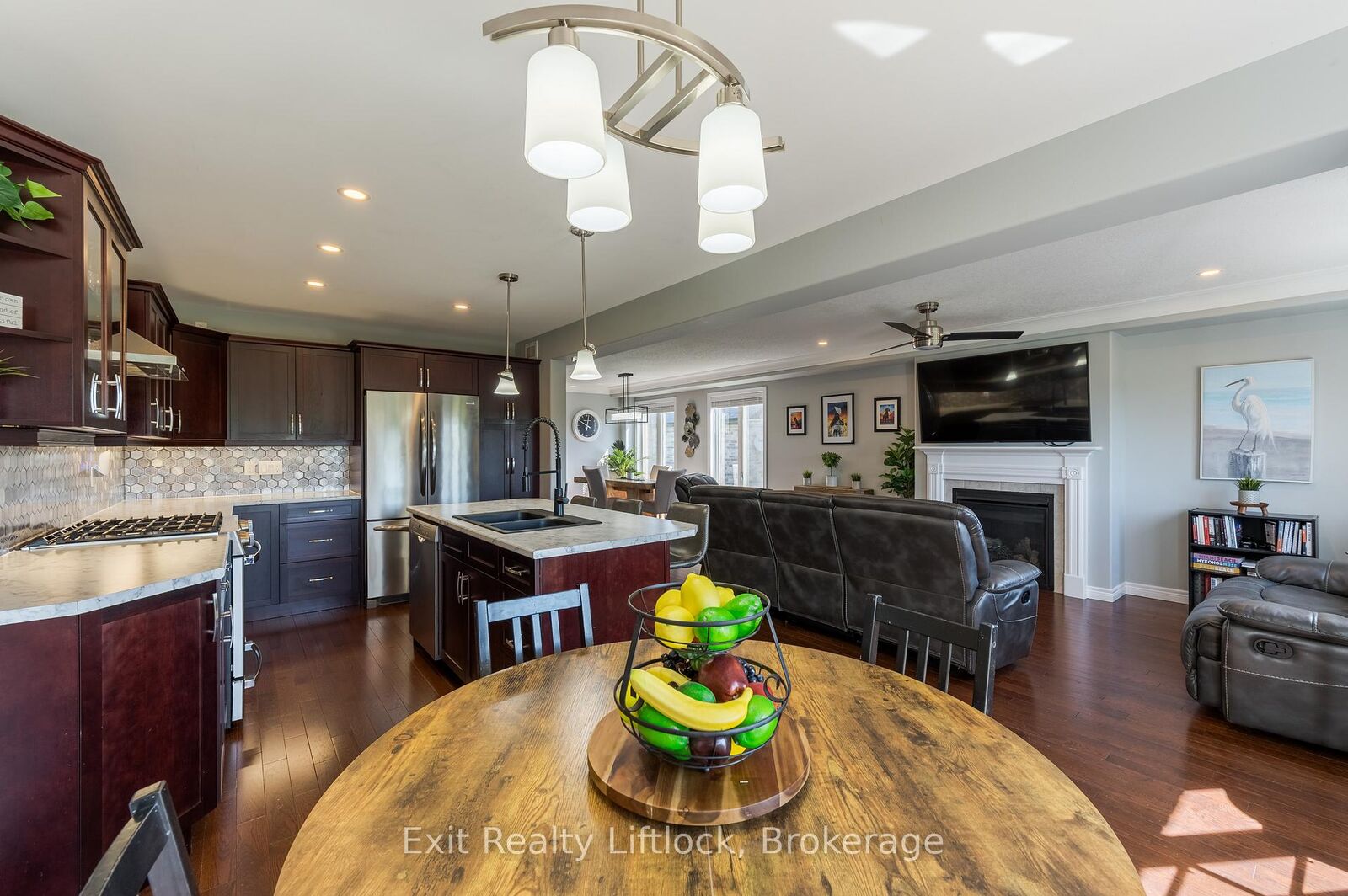 Property Photo:  11 Darrell Drain Crescent  ON K0L 2V0 
