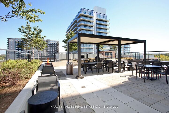 Property Photo: 185 Deerfield Road 305 ON L3Y 0G7
