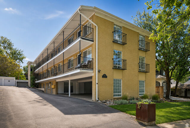 Property Photo:  122 N N St 6  UT 84103 