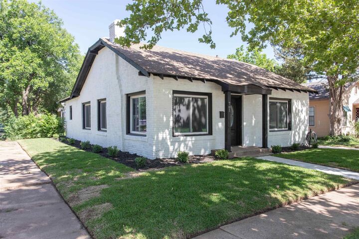 Property Photo:  701 Polk Street  TX 76309 