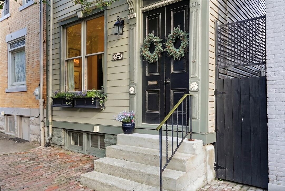 Property Photo: 529 Jacksonia St PA 15212