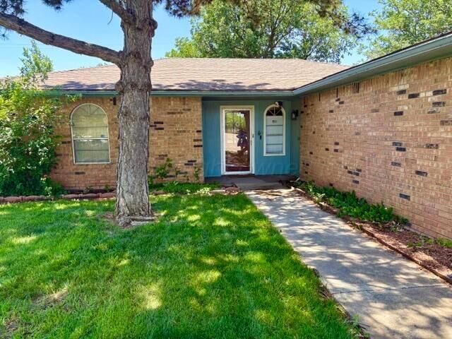 Property Photo:  5209 SW 36th Avenue  TX 79109-4120 