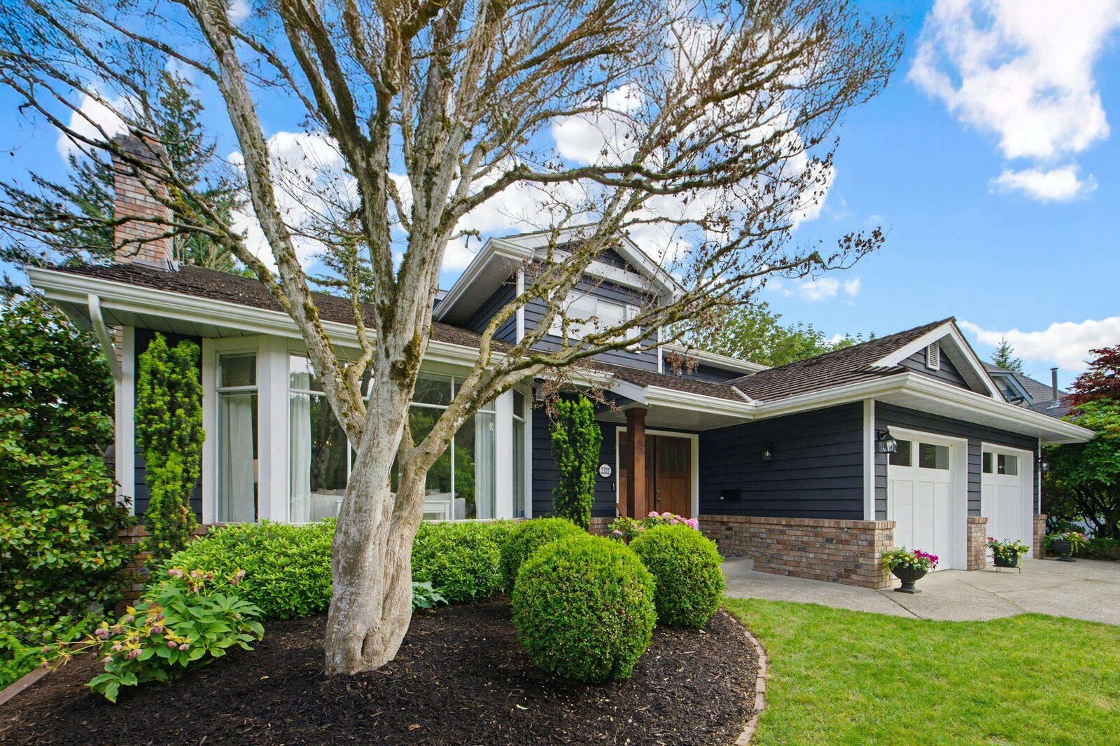 Property Photo:  2322 Hampshire Place  BC V2S 6N4 