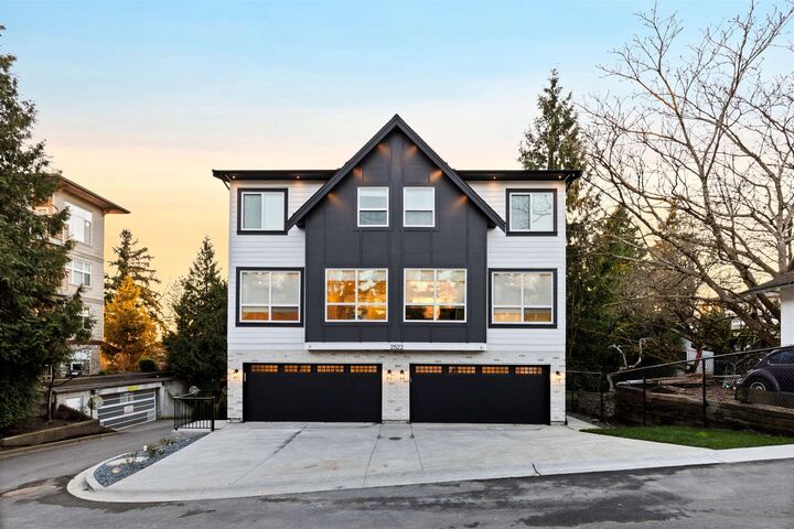 Property Photo:  2522 Campbell Avenue 3  BC V2S 4C5 