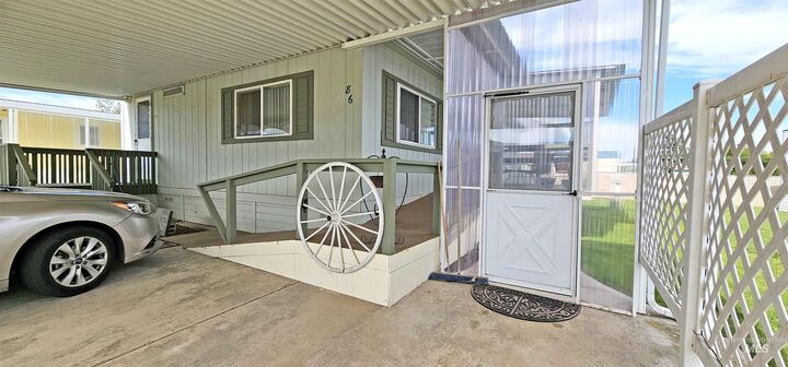 Property Photo:  2115 6th Avenue #86  WA 99403 