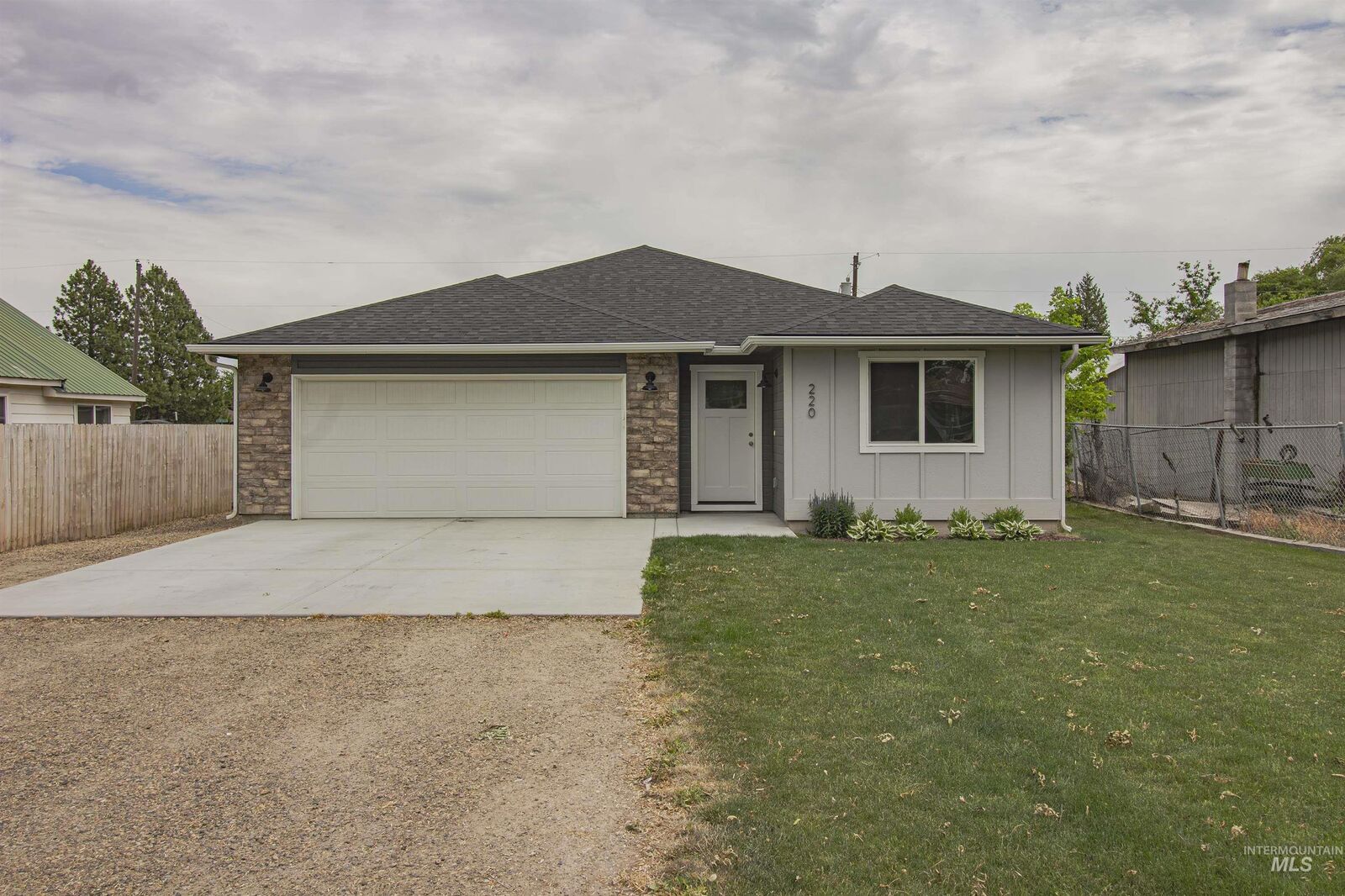 Property Photo:  220 S Park Ave  ID 83655 