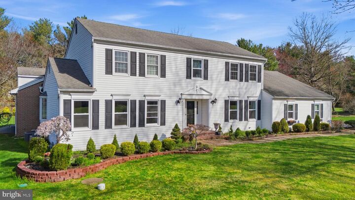Property Photo:  7 Monroe Place  NJ 08512 