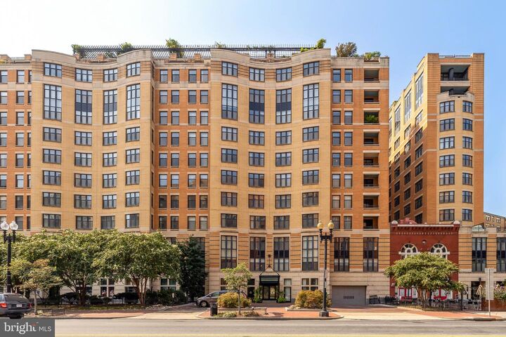 Property Photo: 400 Massachusetts Avenue NW 1207 DC 20001