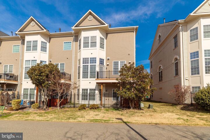 Property Photo:  5139 Brawner Place  VA 22304 
