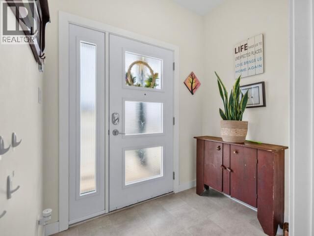 Property Photo:  87 Olive May Way  YT Y1A 0R4 