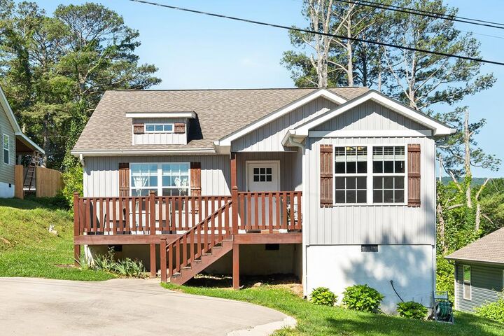 Property Photo:  612 Richardson Street  GA 30720 