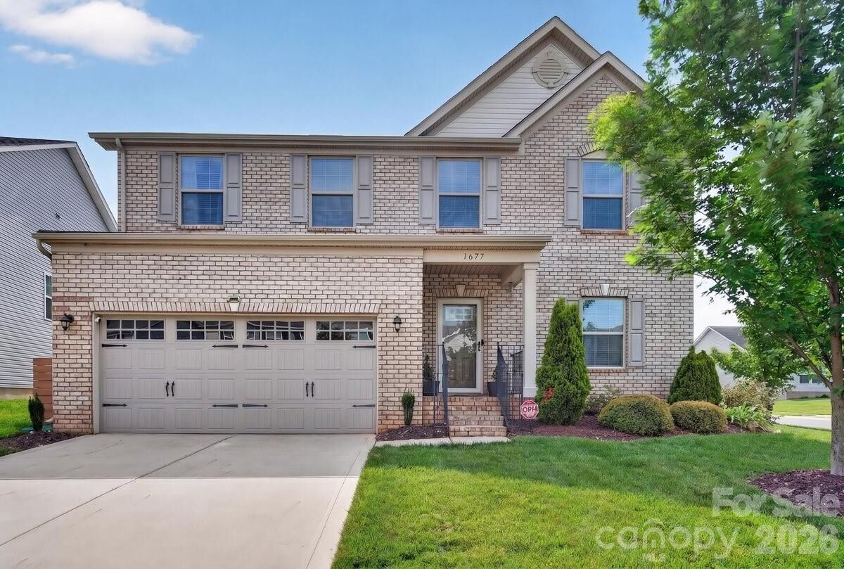Property Photo: 1677 Scarbrough Circle SW NC 28025