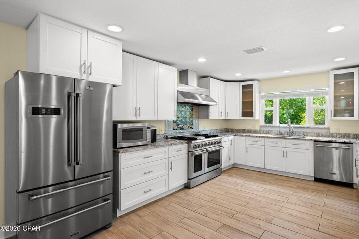 Property Photo:  2531 McCormick Road  FL 32409 