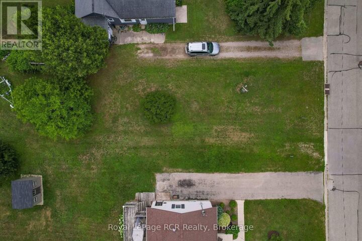 Property Photo:  395 Elgin Street  ON N2Z 2V7 