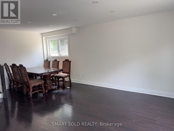Property Photo:  1 Hammond Drive  ON L4G 2T8 