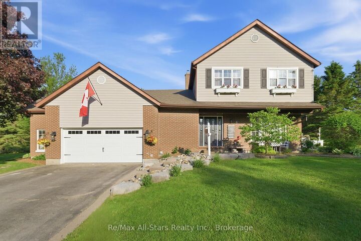 Property Photo:  4 Circle Drive  ON L9L 1N9 
