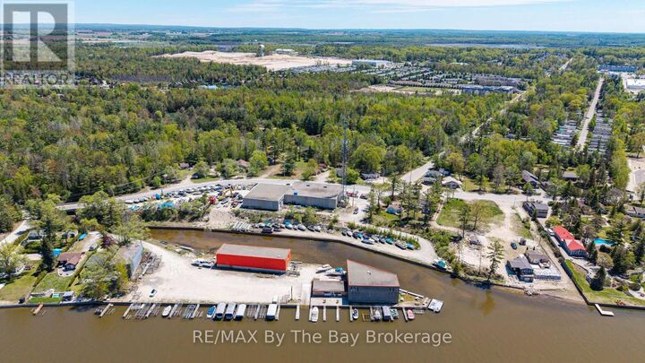 Property Photo:  30 Shore Line East  ON L9Z 2X2 