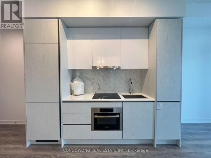 Property Photo:  180 Front Street East 2516  ON M5A 0A9 