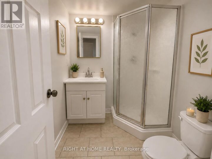 Property Photo:  67 Brentwood Drive Lower  ON L8T 3W2 