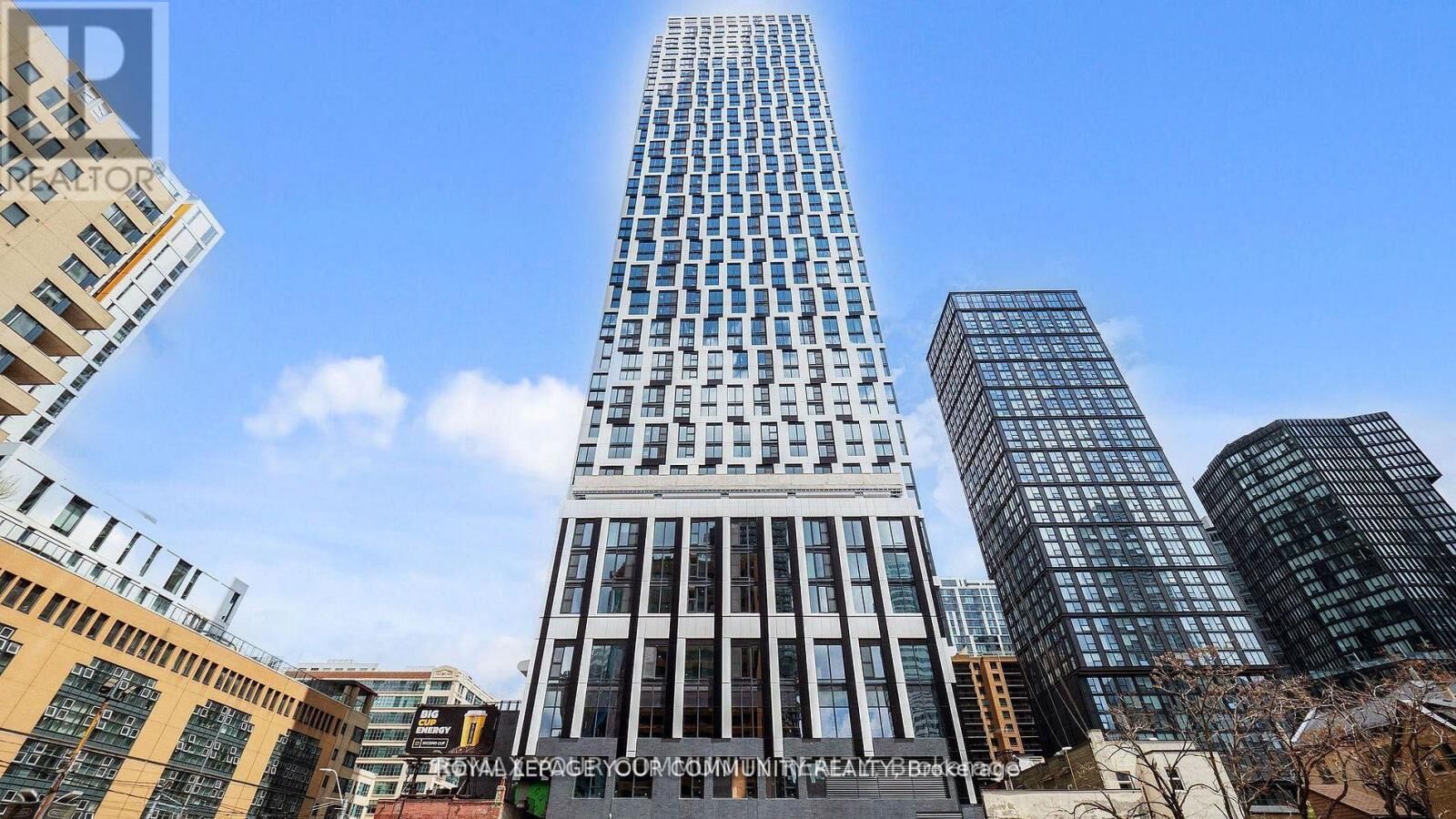 Property Photo:  252 Church Street 3812  ON M5B 0E6 