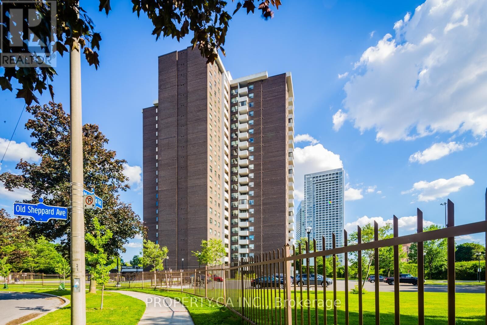 Property Photo: 5 Old Sheppard Avenue 1003 ON M2J 4K3