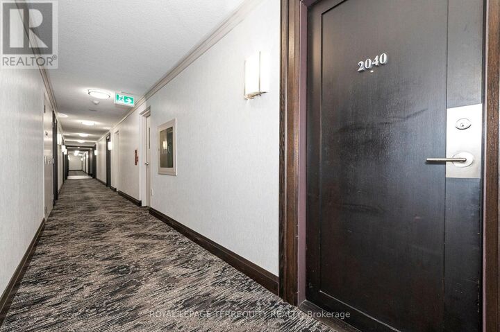 Property Photo:  35 Viking Lane 2040  ON M9B 0A2 
