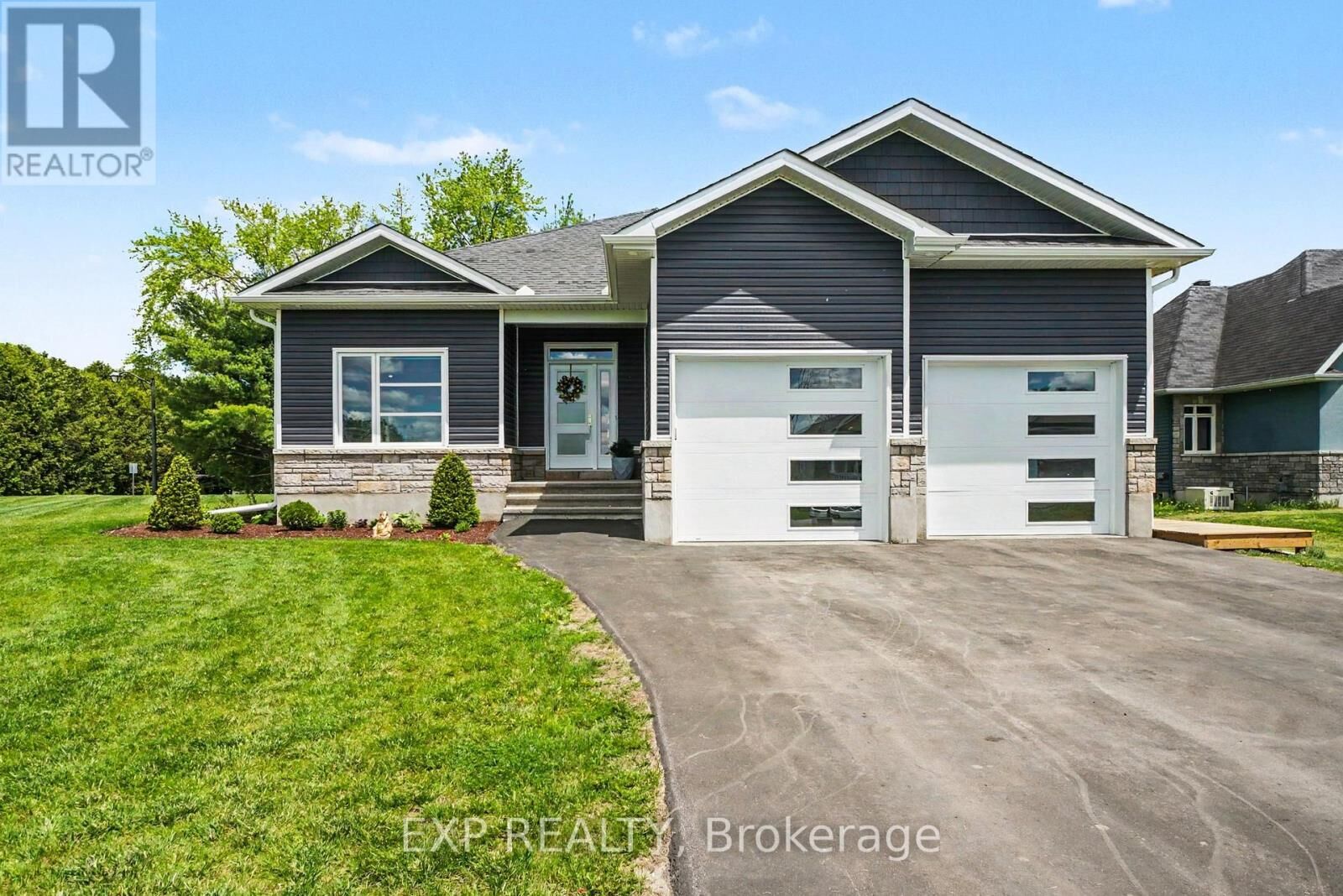 Property Photo:  200 Nellie Street  ON K0A 2A0 