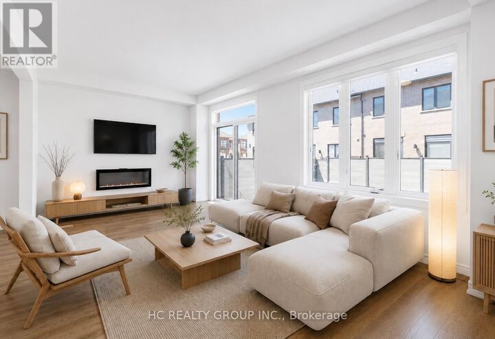 Property Photo:  8 Hewison Avenue  ON L4S 0J2 