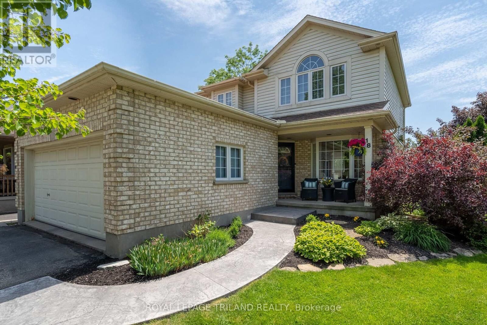 Property Photo:  18 Sifton Drive  ON N5R 6C6 