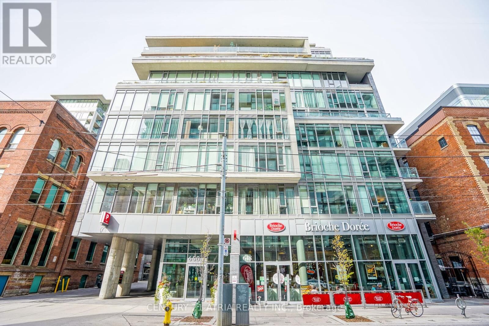 Property Photo: 650 King Street West 311 ON M5V 0H6