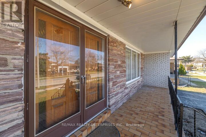 Property Photo:  7368 Redstone Road  ON L4T 2A9 