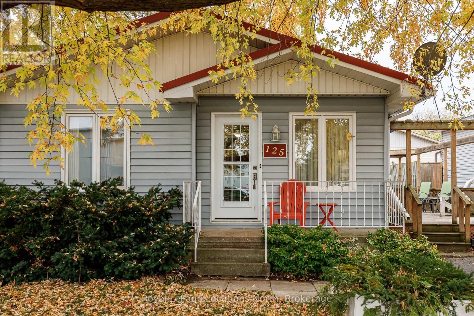 Property Photo:  125 Albert Street 10  ON N4L 1T8 