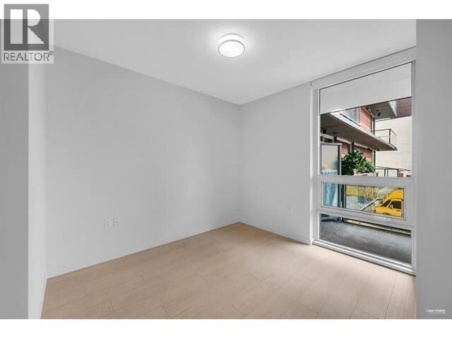 Property Photo:  180 East 2nd Avenue 31X  BC V5T 0K4 