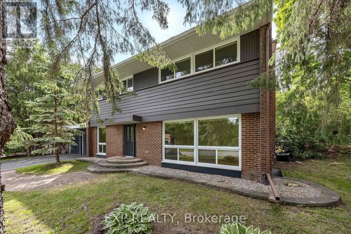 Property Photo:  14 Carr Crescent  ON K2K 1K4 