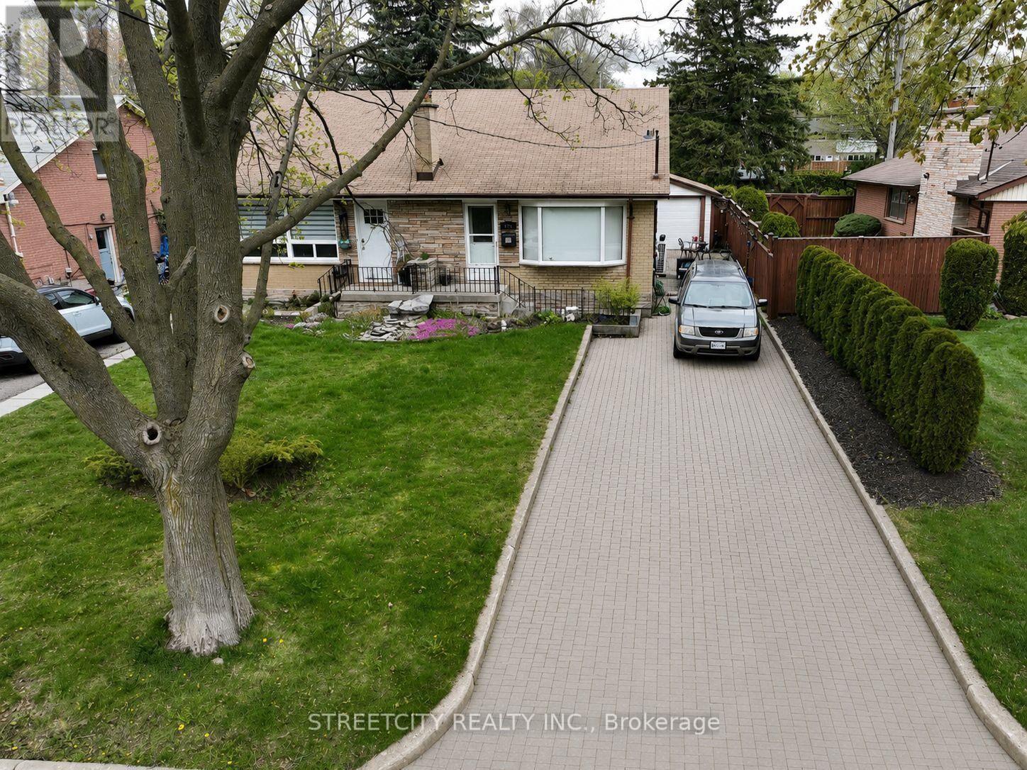 Property Photo:  238 Burnside Drive  ON N5V 1B9 