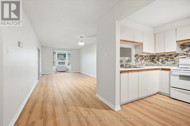 Property Photo:  3835 Lake Shore Boulevard 207  ON M8W 1R2 