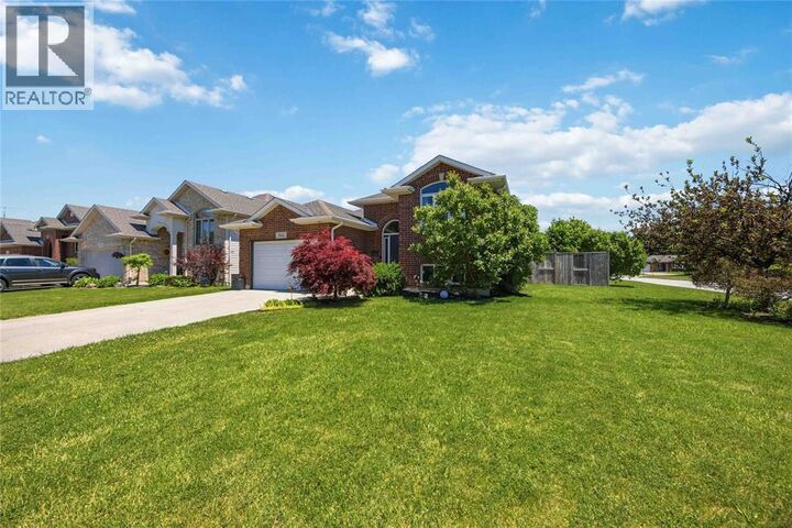 Property Photo:  366 Ellis Drive  ON N0N 1G0 